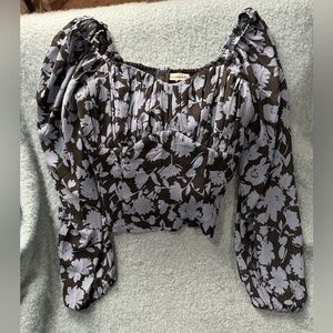 Abercrombie & Fitch - Size S / Beautiful Floral Blue-black top.